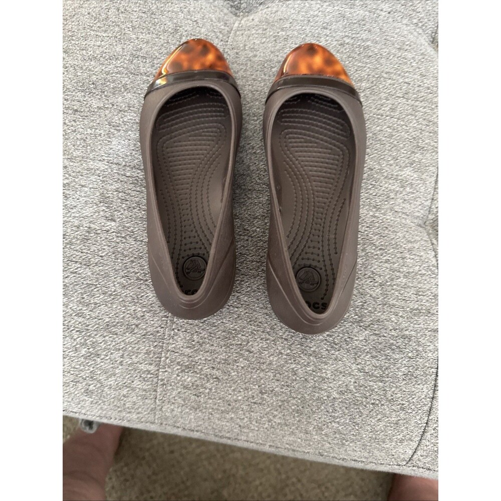 Crocs Gianna Alice Tortoise Shell Womens 6 Brown Cap Toe Ballet Flats Casual - Picture 9 of 16